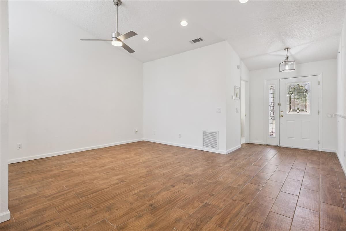 1256 PIN OAK DRIVE — photo 32 of 44