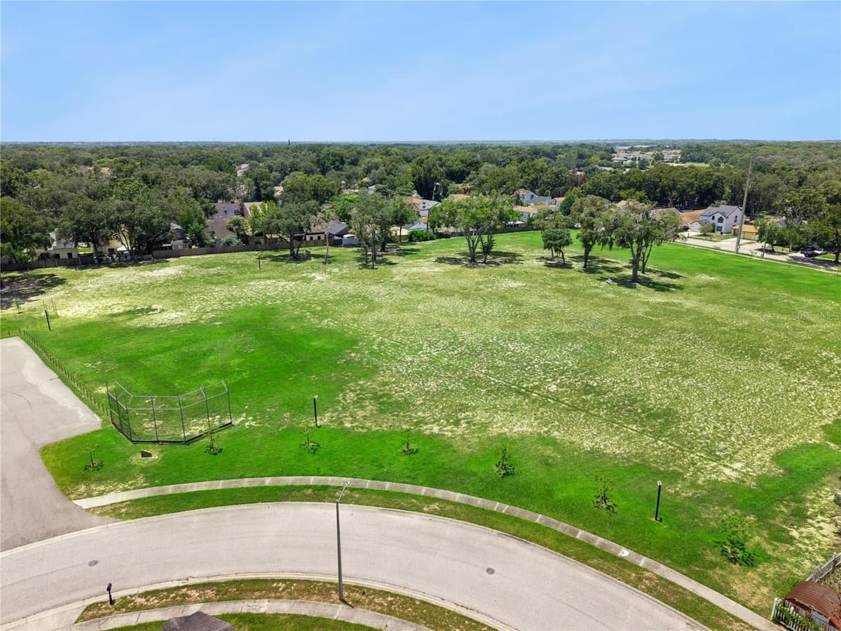 1256 PIN OAK DRIVE — photo 41 of 44