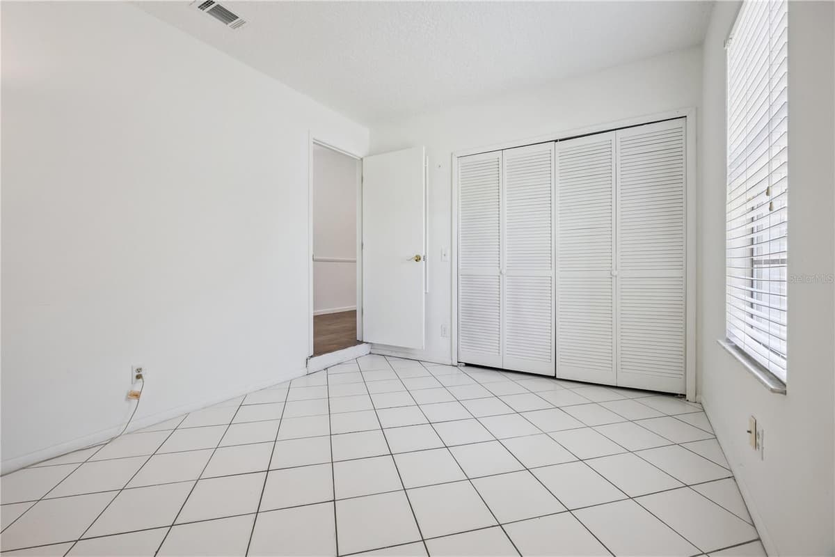 1256 PIN OAK DRIVE — photo 37 of 44