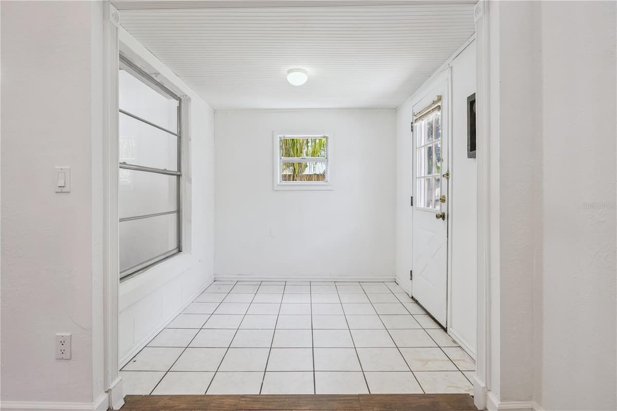 1256 PIN OAK DRIVE — photo 31 of 44