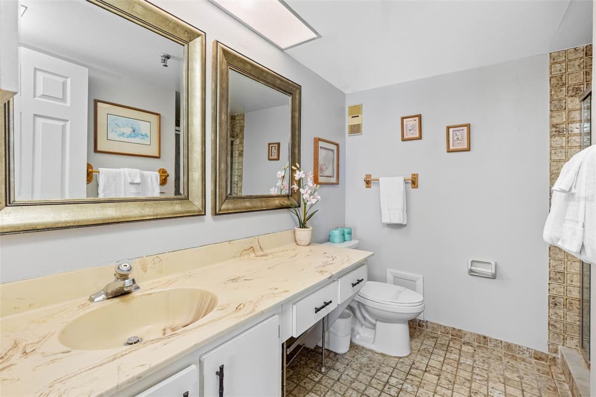 14300 GULF BOULEVARD — photo 19 of 35