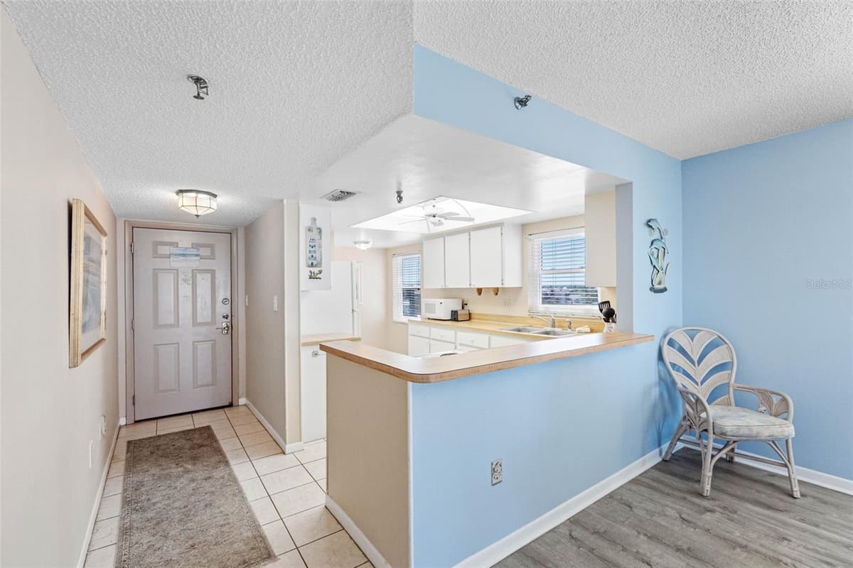 14300 GULF BOULEVARD — photo 10 of 35