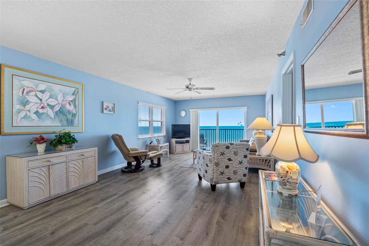 14300 GULF BOULEVARD — photo 7 of 35