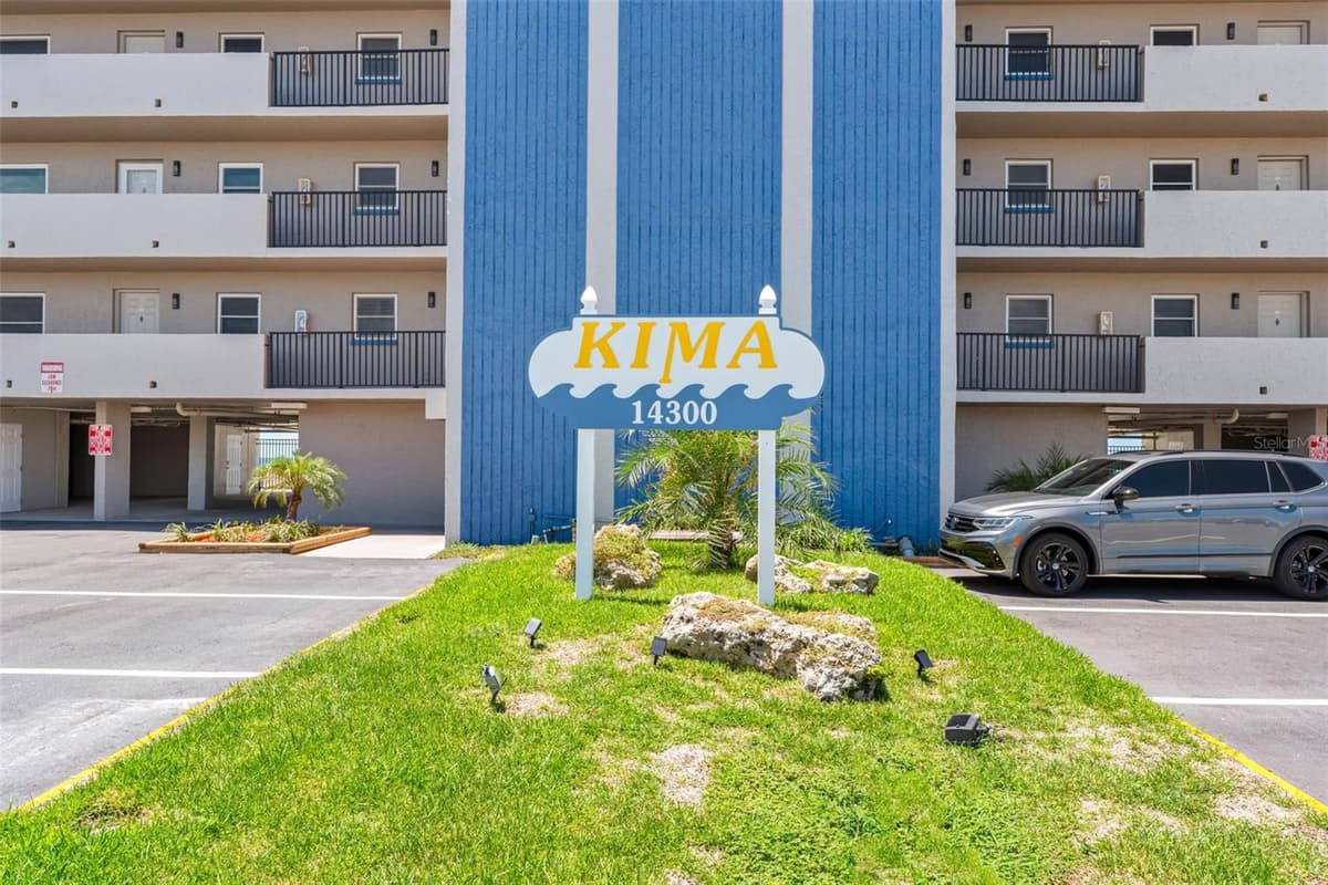 14300 GULF BOULEVARD — photo 35 of 35