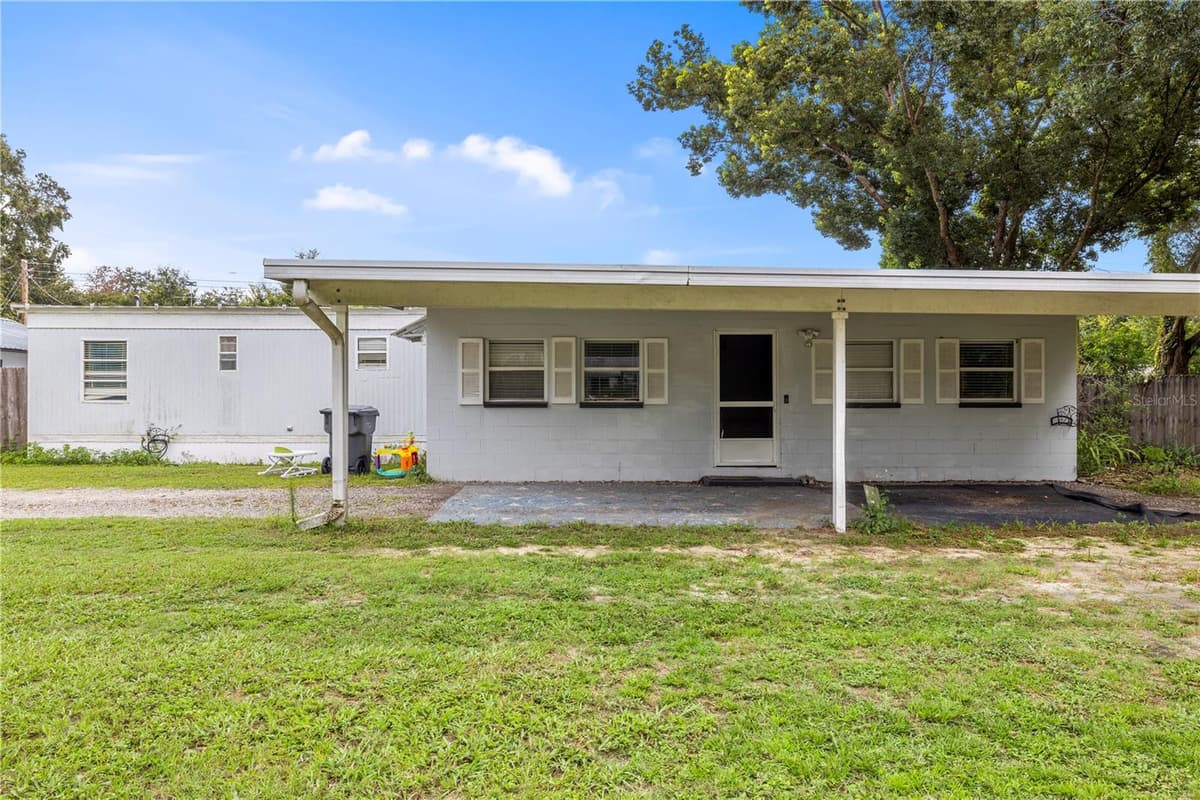 1733 OAKLAND ROAD — photo 3 of 46