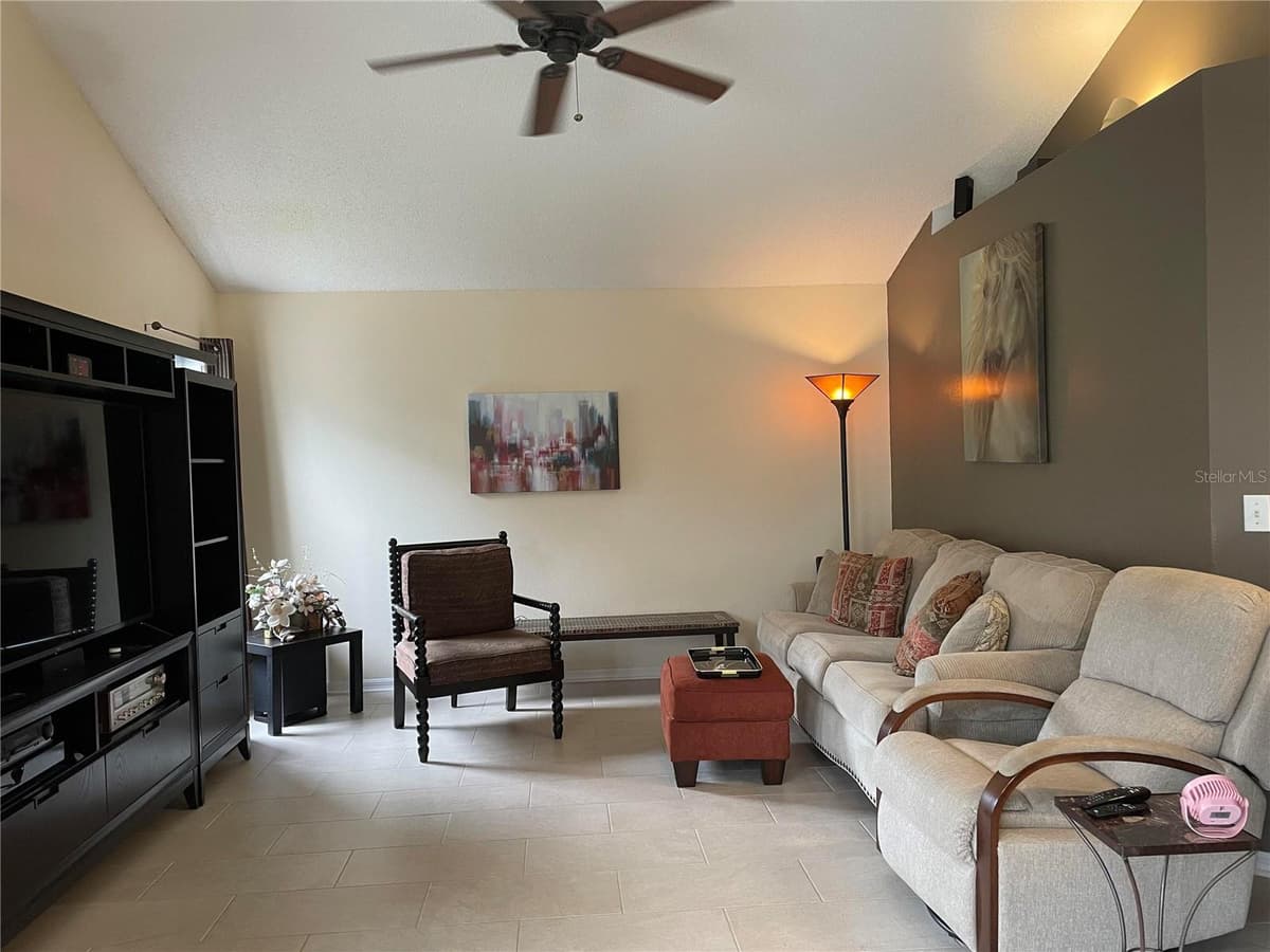 28719 RALEIGH PLACE — photo 10 of 15
