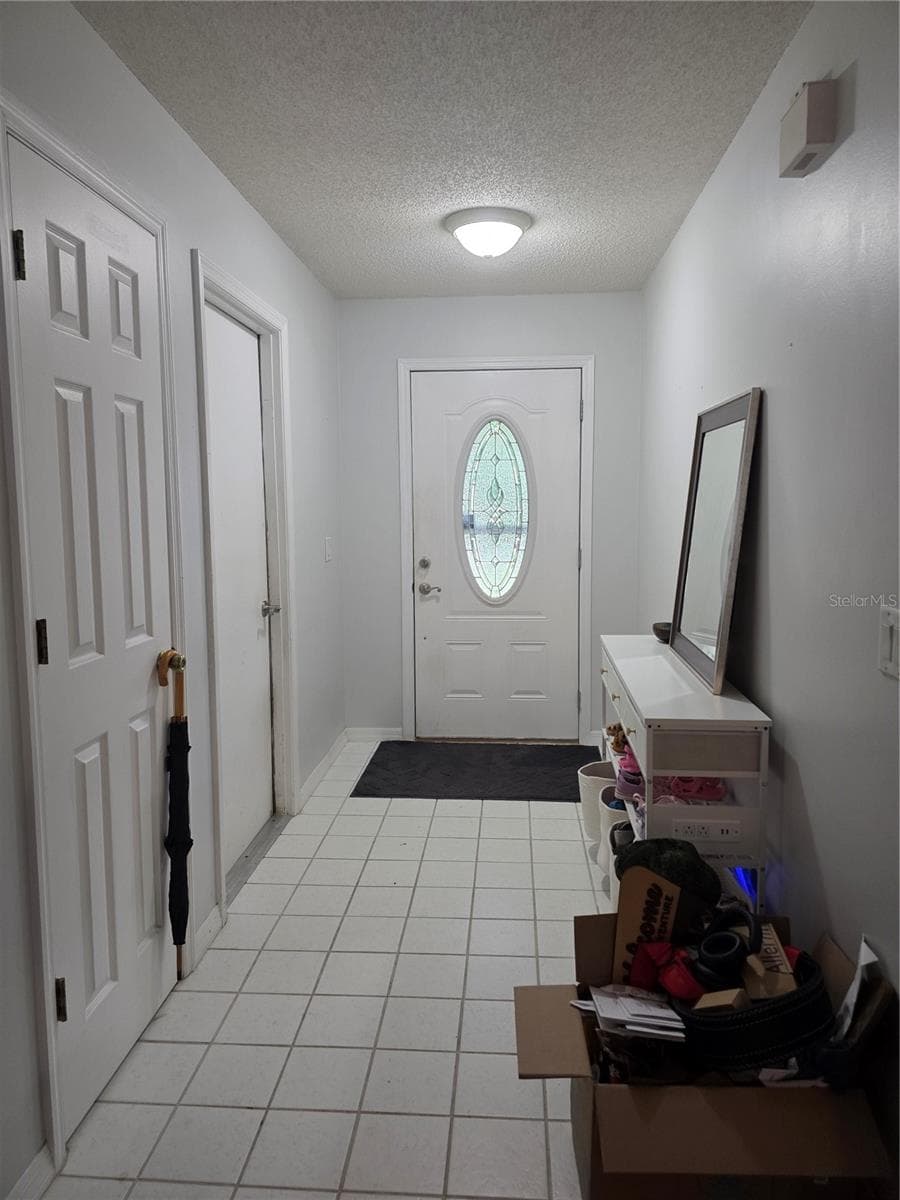 1040 VILLAGE GREEN ROAD — photo 6 of 36
