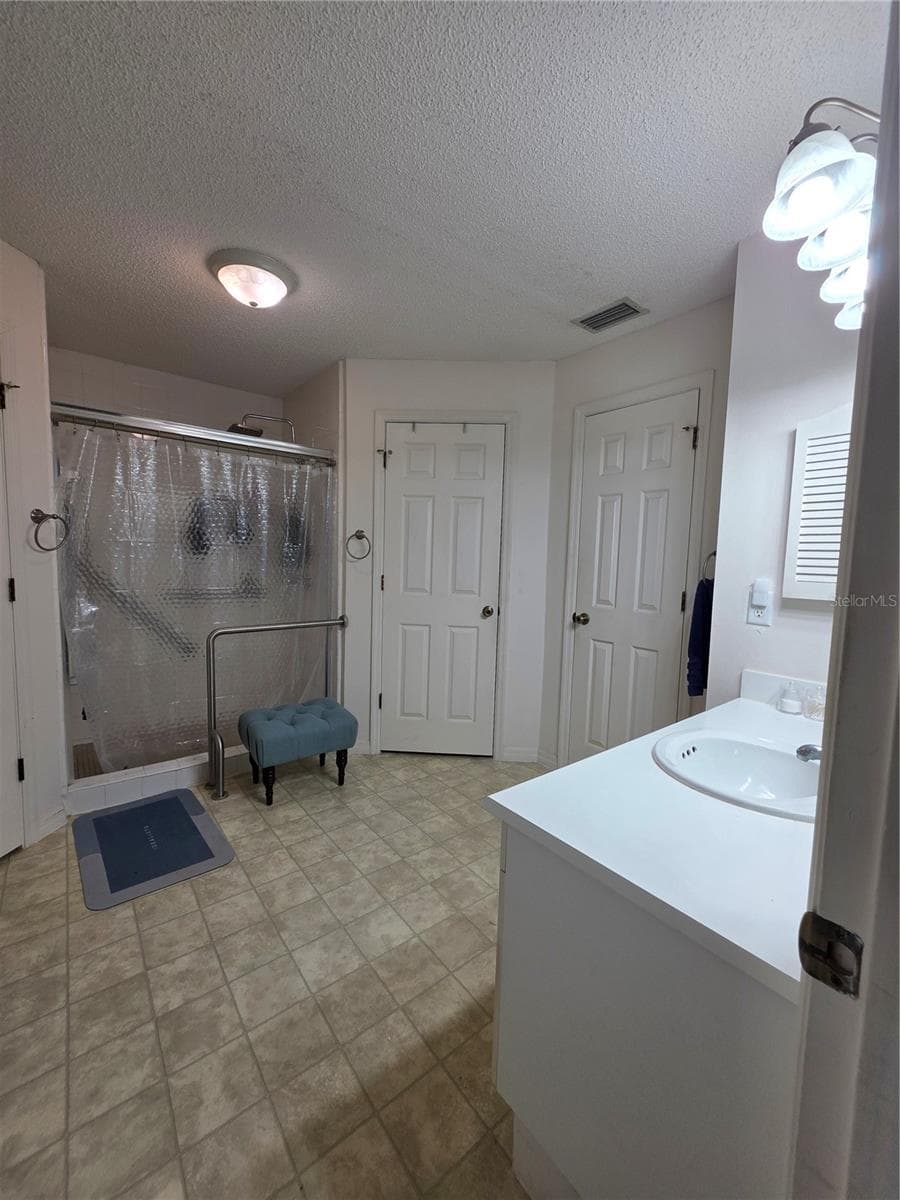 1040 VILLAGE GREEN ROAD — photo 23 of 36