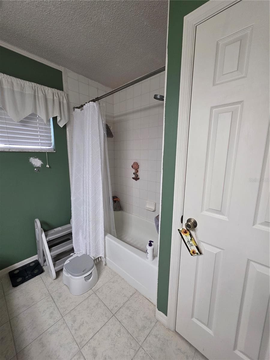 1040 VILLAGE GREEN ROAD — photo 15 of 36