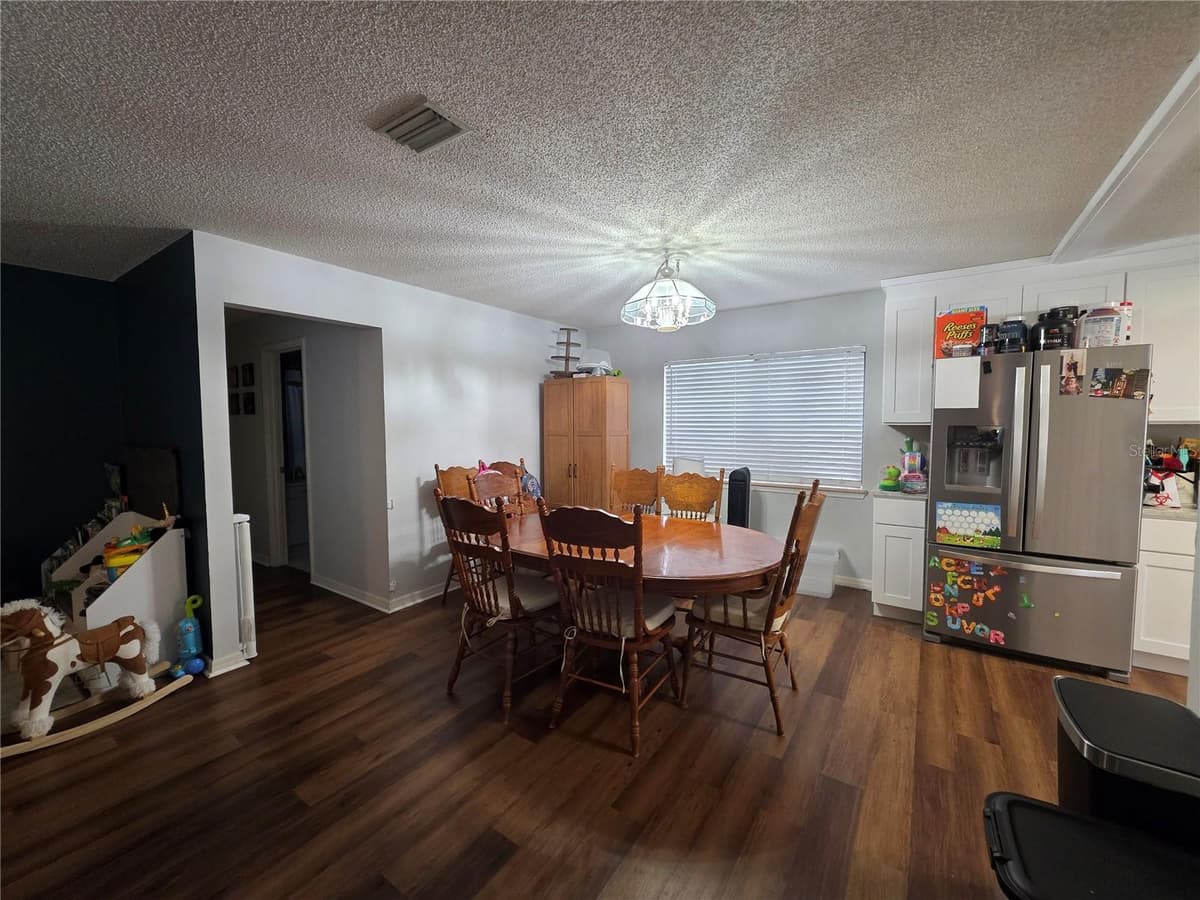 1040 VILLAGE GREEN ROAD — photo 9 of 36