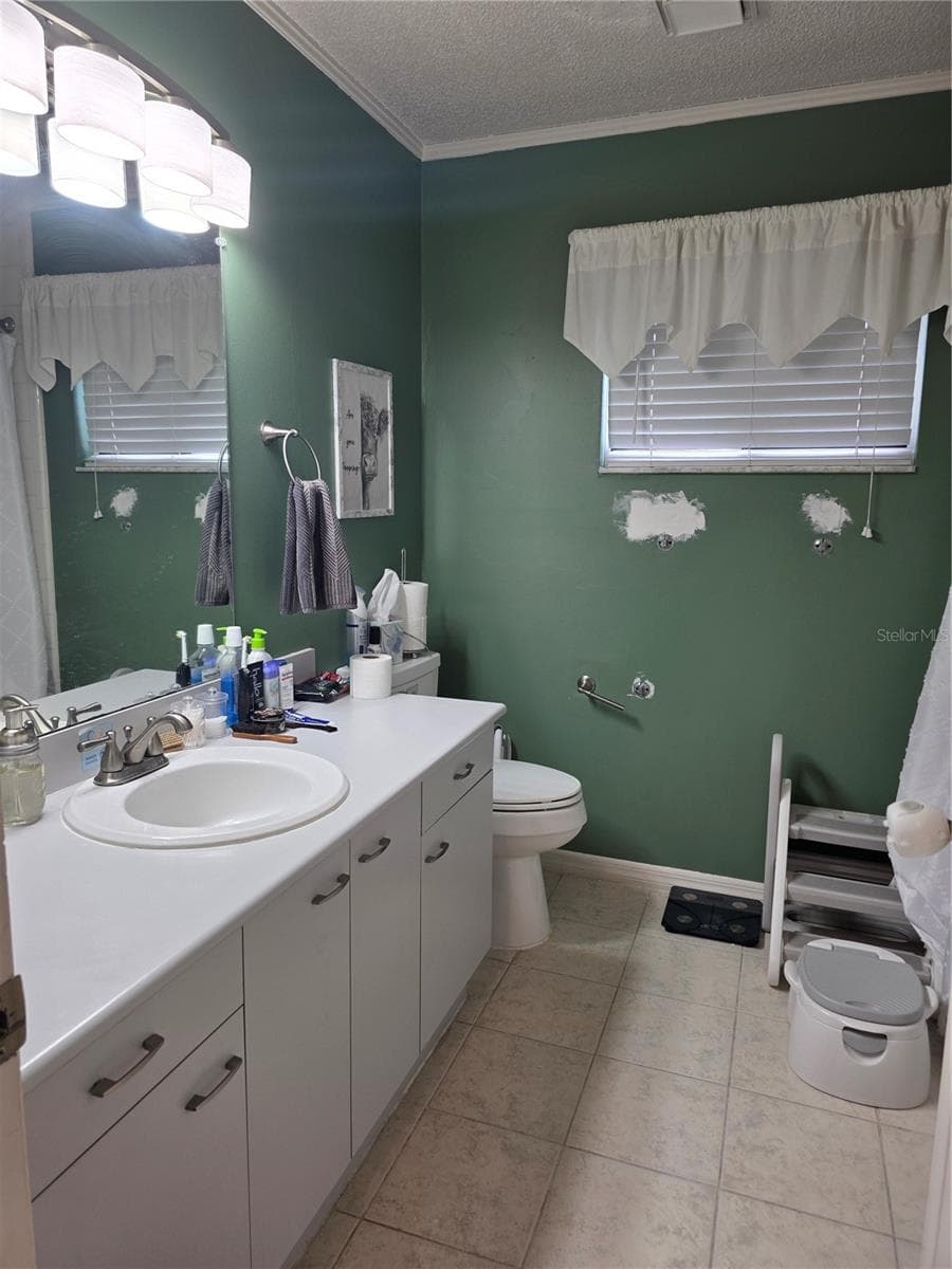 1040 VILLAGE GREEN ROAD — photo 14 of 36