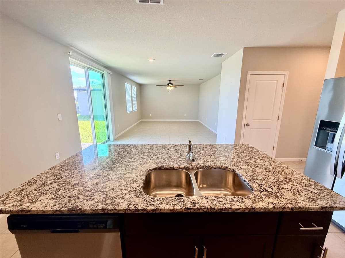 10062 DAYBREAK GLEN — photo 4 of 40