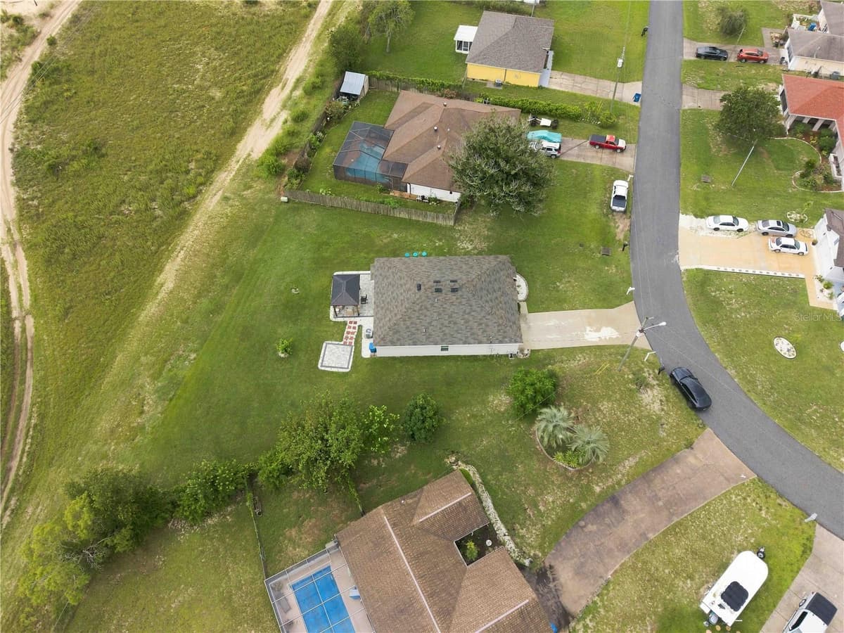 2496 RIM DRIVE — photo 37 of 40