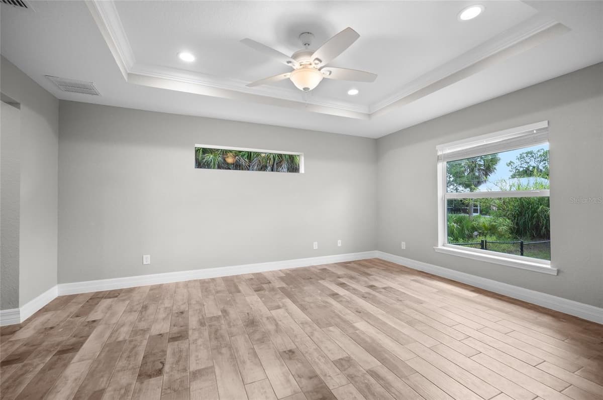 315 SWEETWATER DRIVE — photo 16 of 41