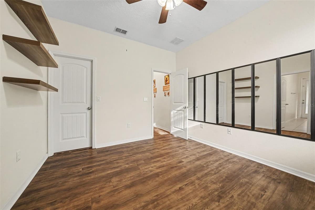 3575 STATHAM DRIVE — photo 33 of 41