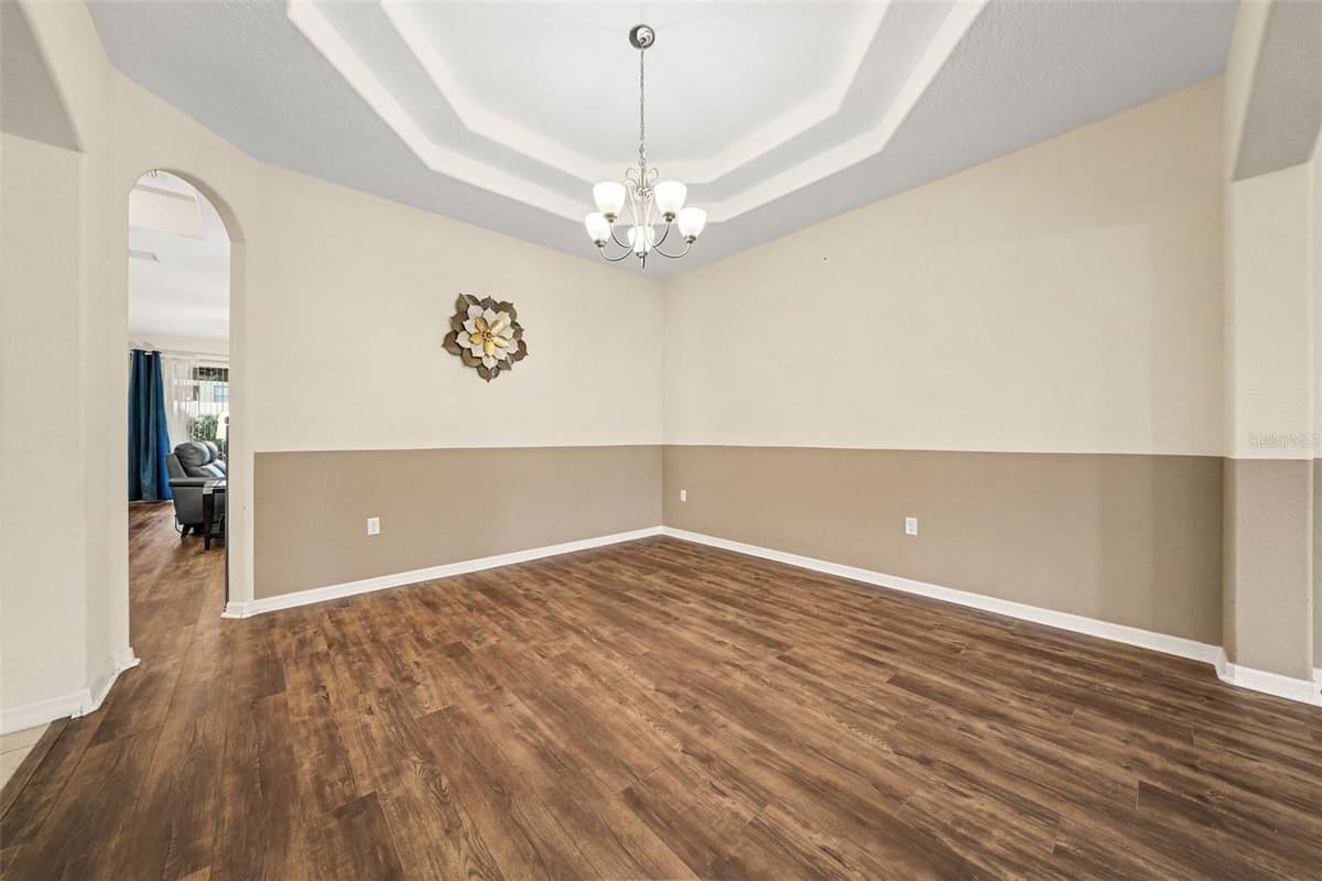 3575 STATHAM DRIVE — photo 12 of 41