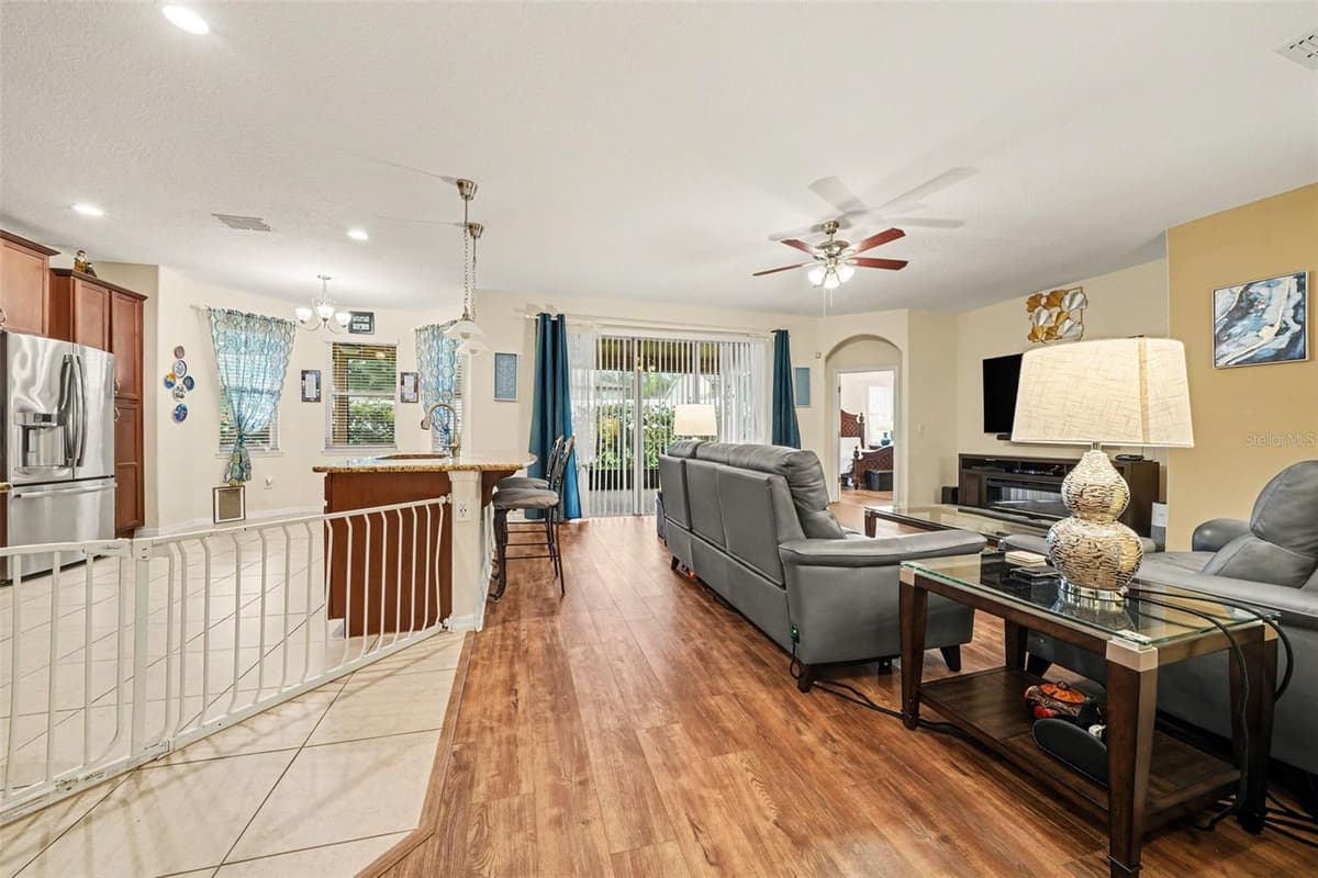 3575 STATHAM DRIVE — photo 13 of 41
