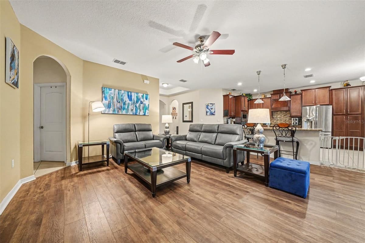 3575 STATHAM DRIVE — photo 15 of 41