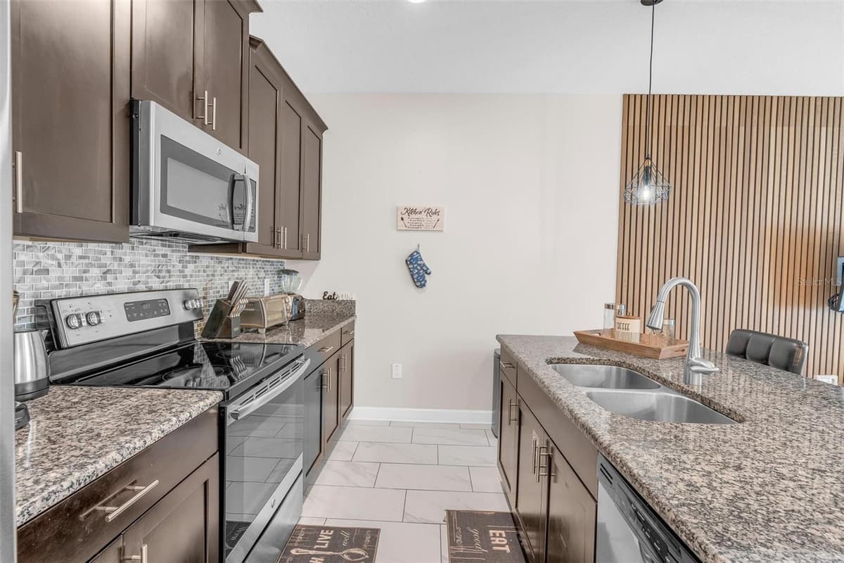 3080 JULIET DRIVE — photo 11 of 39