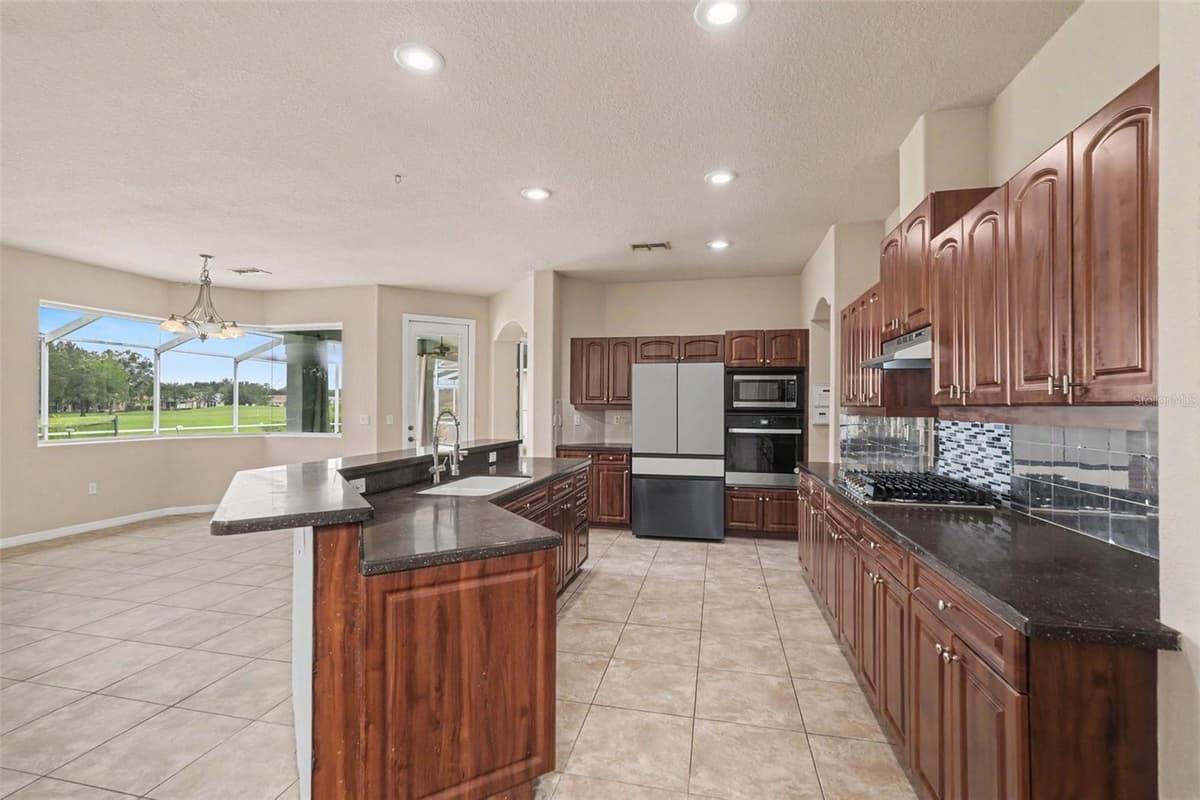5020 GEVALIA DRIVE — photo 12 of 31