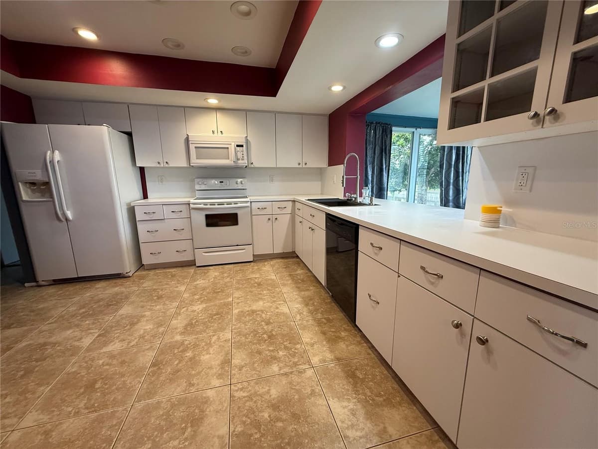 4339 BAY CIRCLE — photo 5 of 20