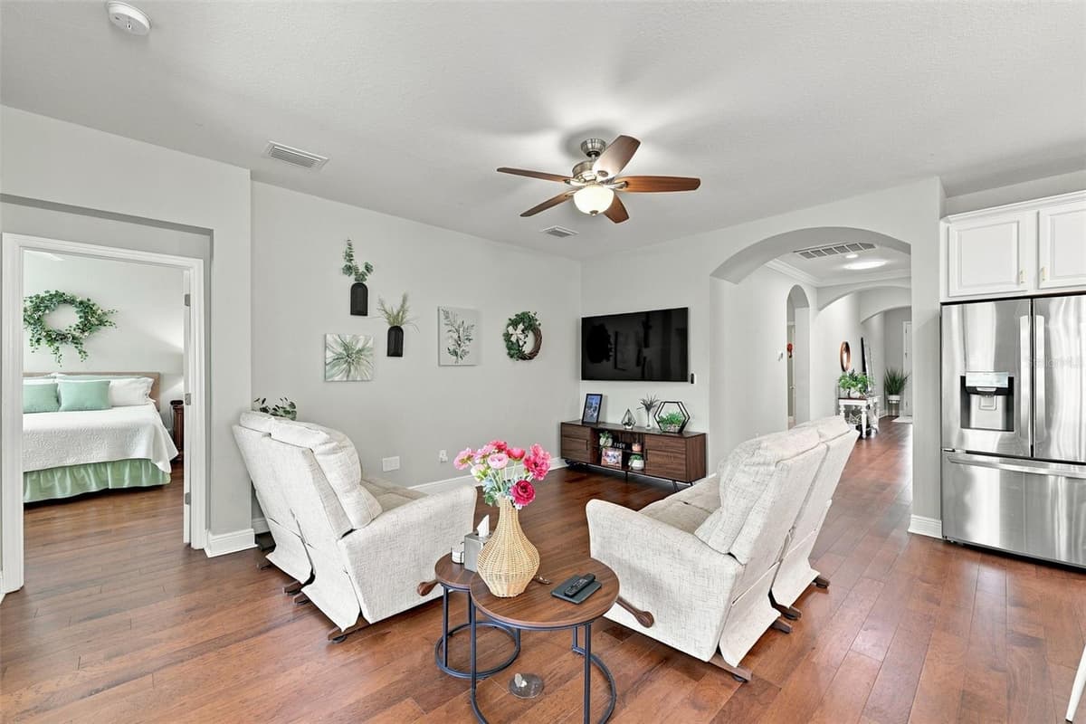 6517 NESTALL COURT — photo 16 of 64