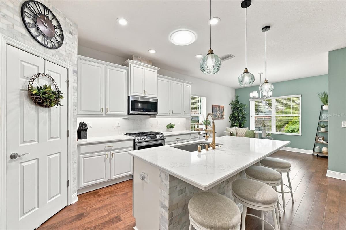 6517 NESTALL COURT — photo 3 of 64