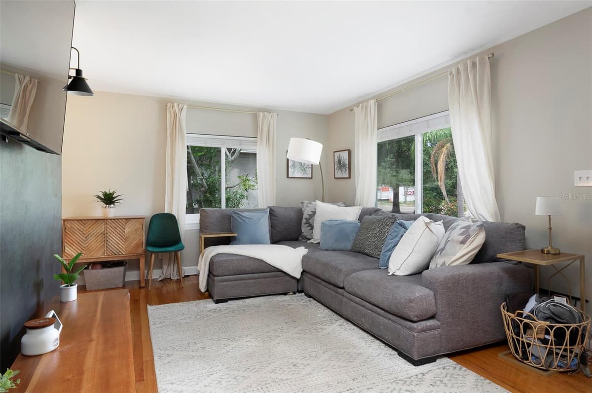 4332 9TH AVENUE — photo 4 of 24