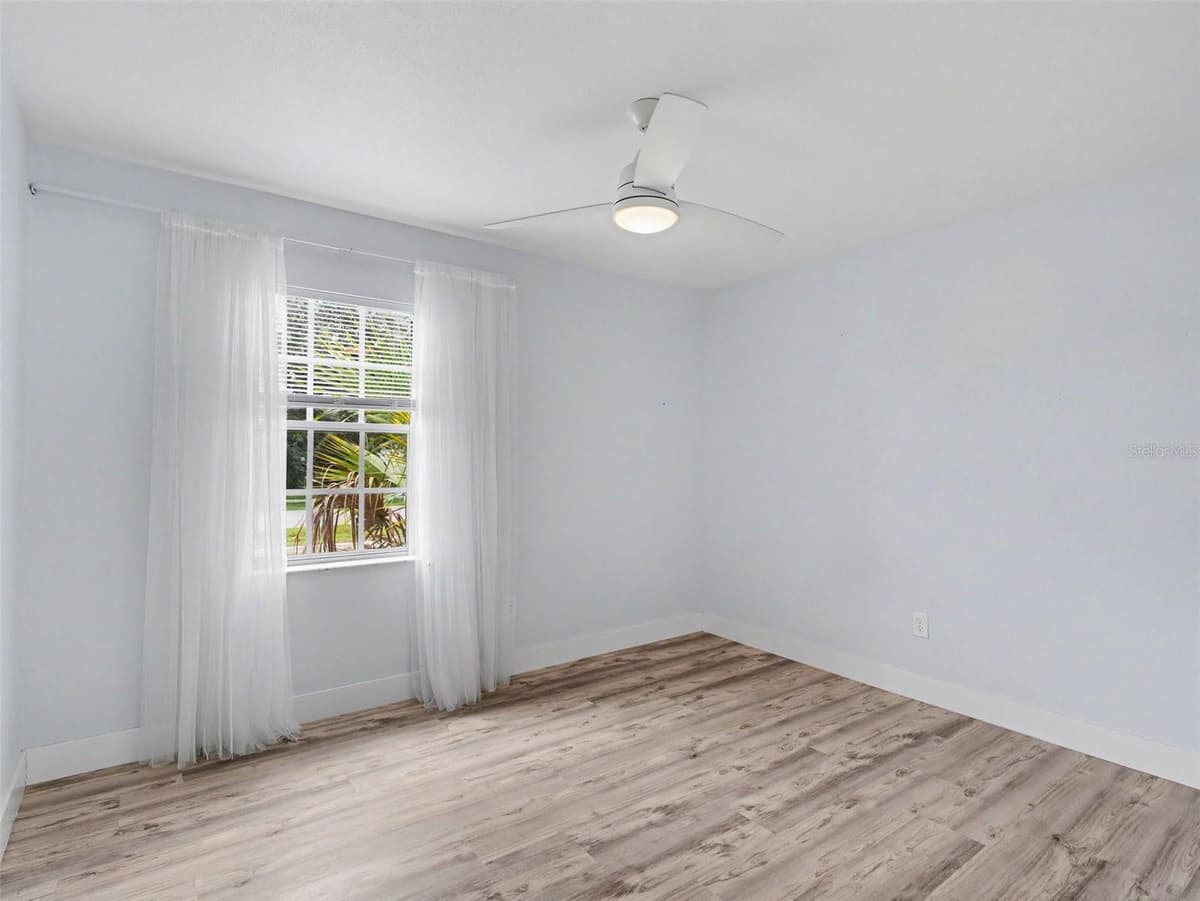 4060 AVANTI CIRCLE — photo 16 of 35