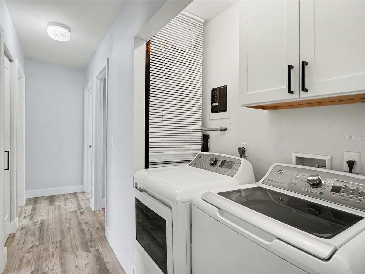 4060 AVANTI CIRCLE — photo 27 of 35