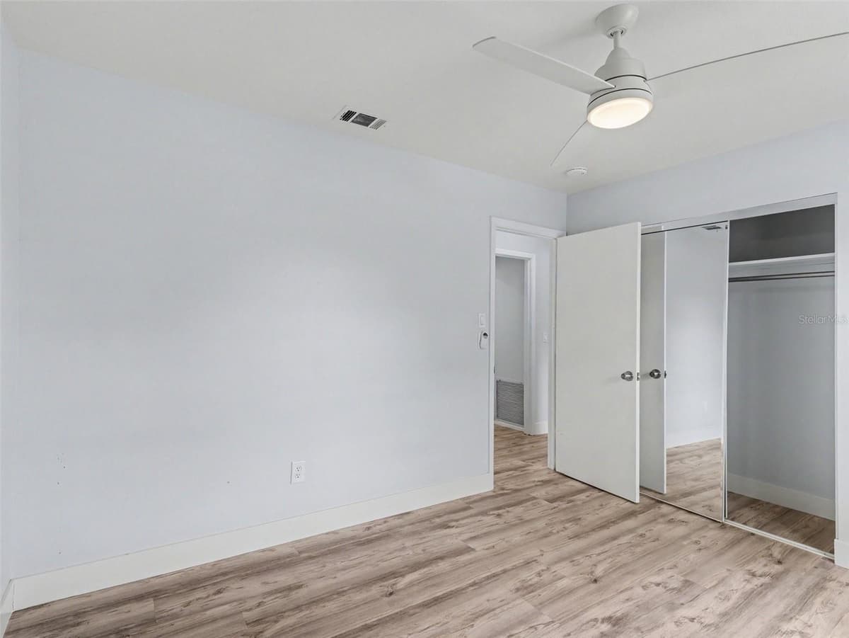 4060 AVANTI CIRCLE — photo 17 of 35