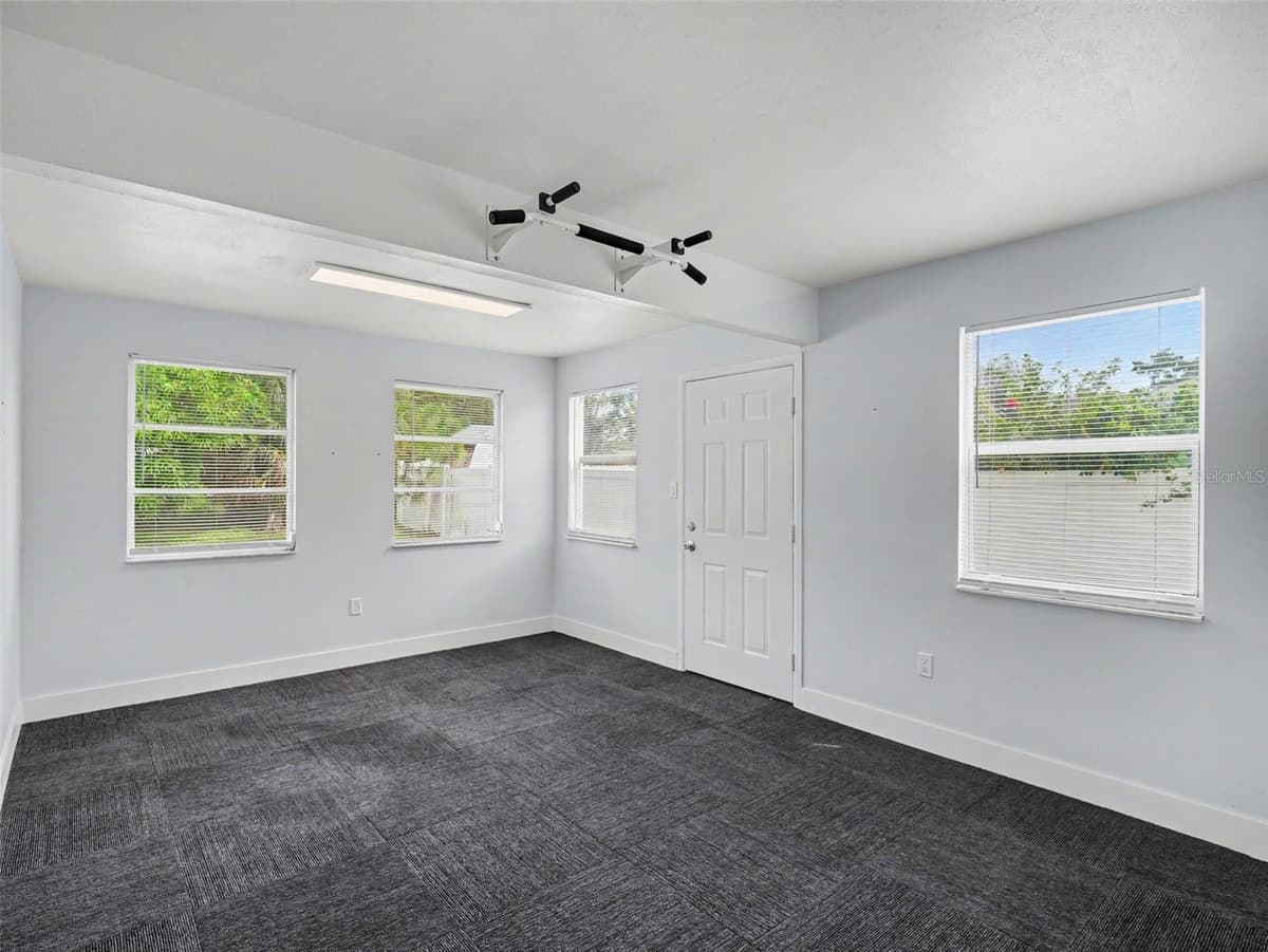 4060 AVANTI CIRCLE — photo 22 of 35