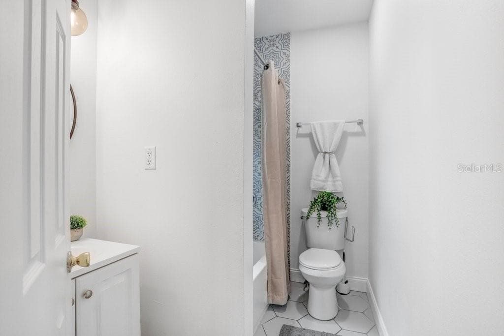 2701 COLUMBUS DRIVE — photo 16 of 23