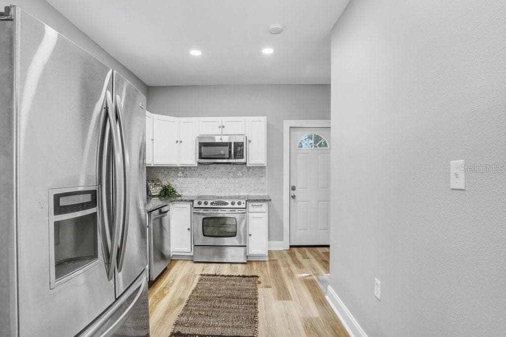 2701 COLUMBUS DRIVE — photo 13 of 23