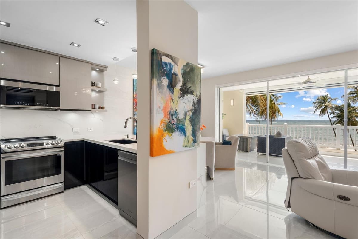 400 OCEAN DRIVE — photo 9 of 36