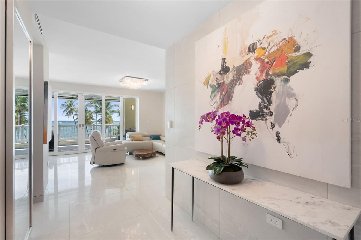 400 OCEAN DRIVE — photo 3 of 36