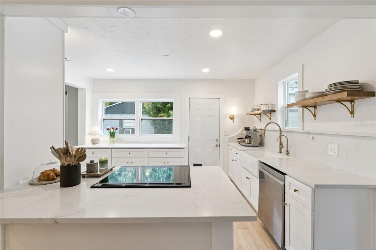 913 CAMELLIA AVENUE — photo 16 of 50