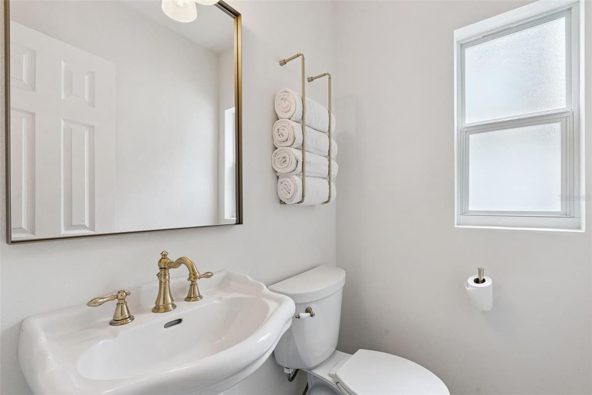 913 CAMELLIA AVENUE — photo 29 of 50
