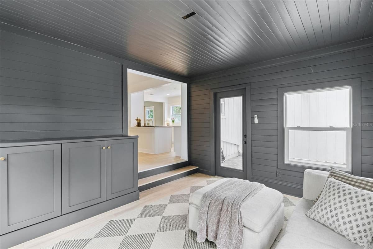 913 CAMELLIA AVENUE — photo 32 of 50