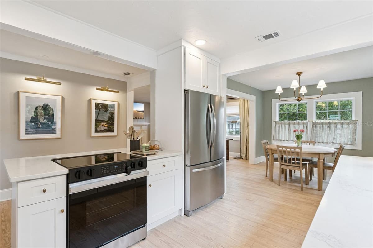 913 CAMELLIA AVENUE — photo 13 of 50