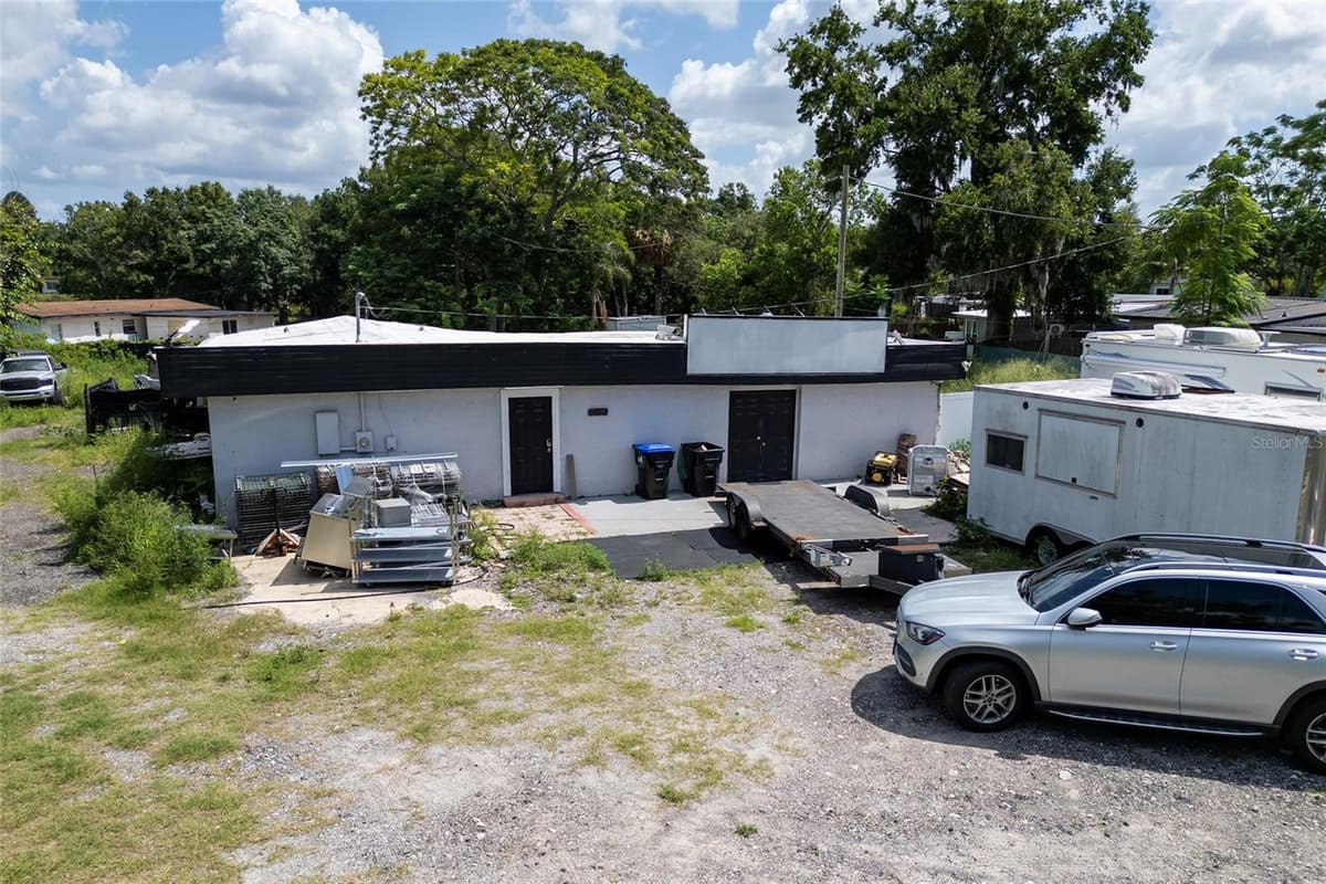 6011 OLD WINTER GARDEN ROAD — photo 10 of 11
