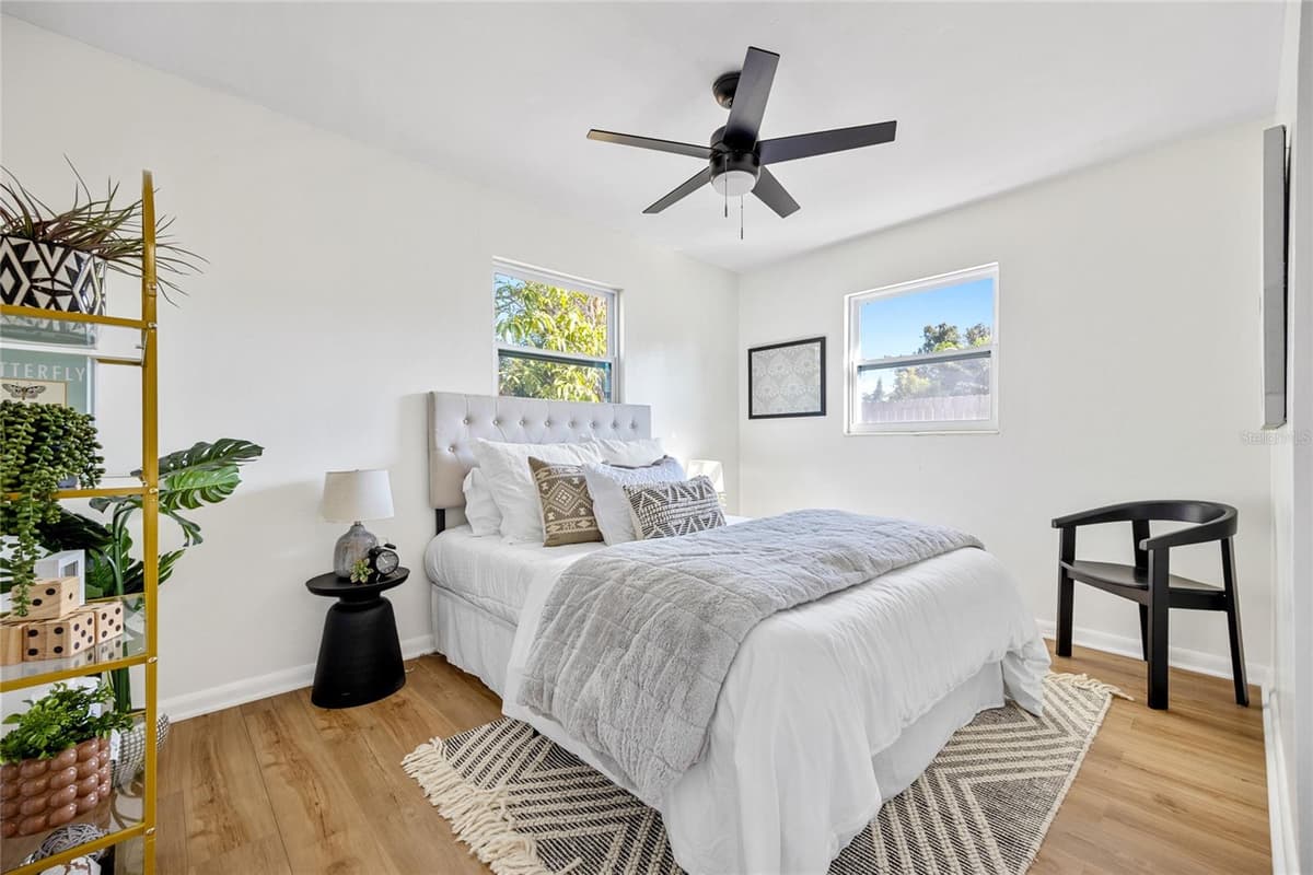 4735 WISCONSIN AVENUE — photo 4 of 37