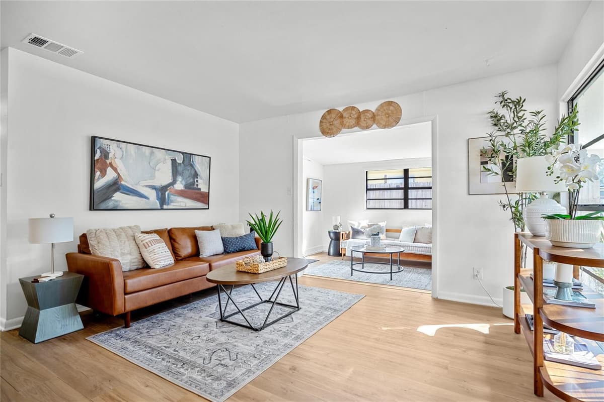4735 WISCONSIN AVENUE — photo 3 of 37