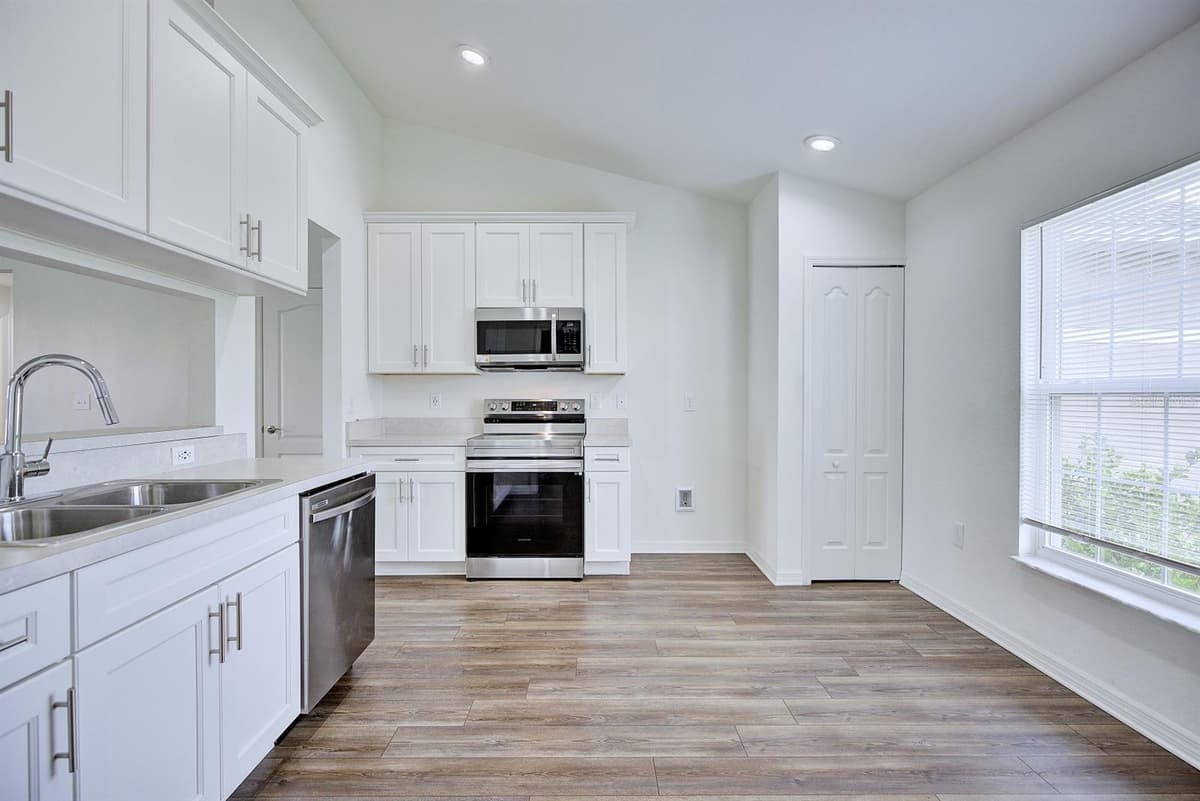4550 SAN IGNACIO DRIVE — photo 7 of 19