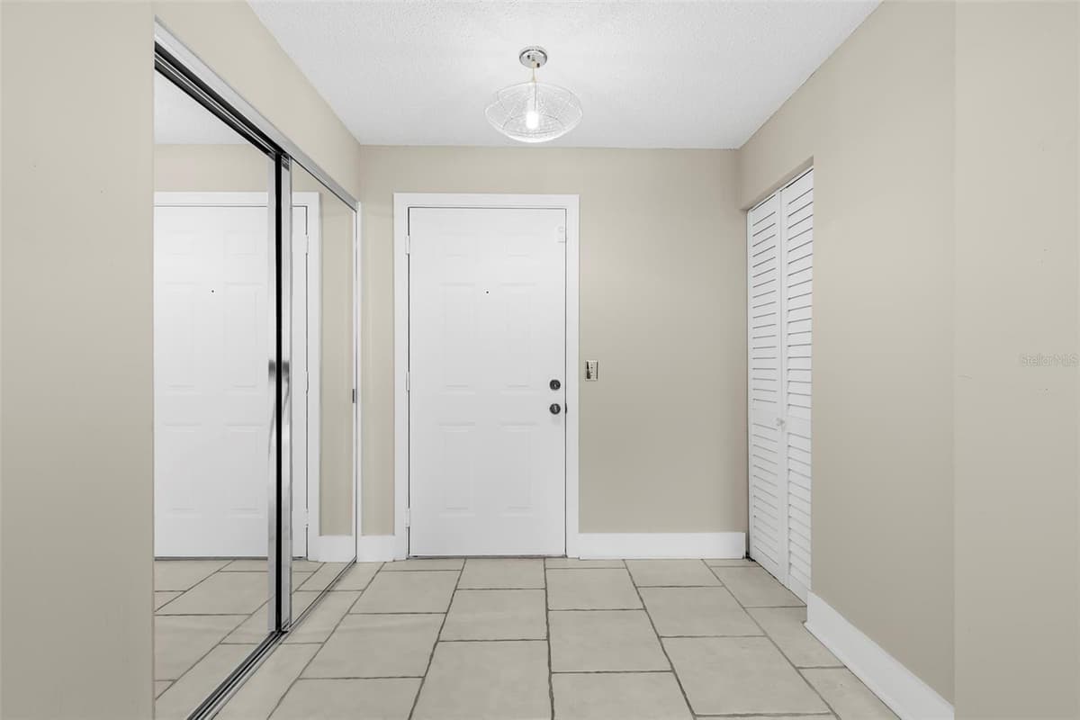 701 MIRROR LAKE DRIVE — photo 6 of 35