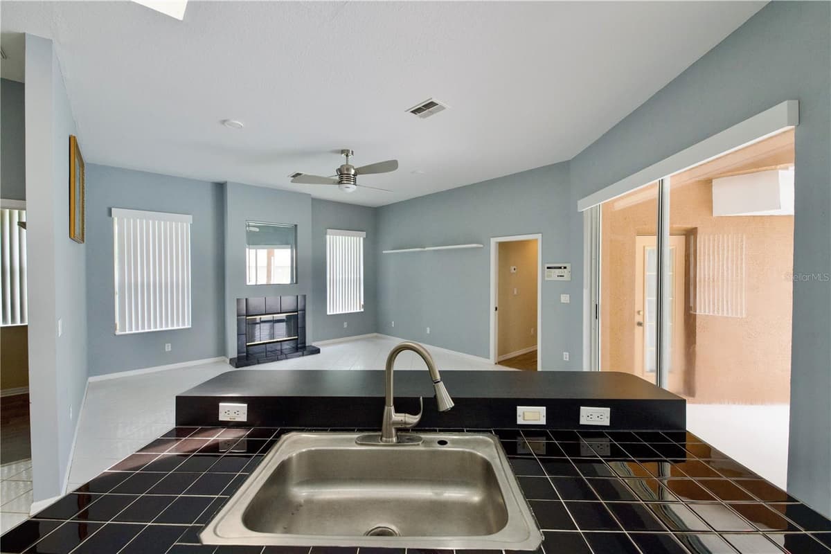 13808 RUDI LOOP — photo 13 of 33