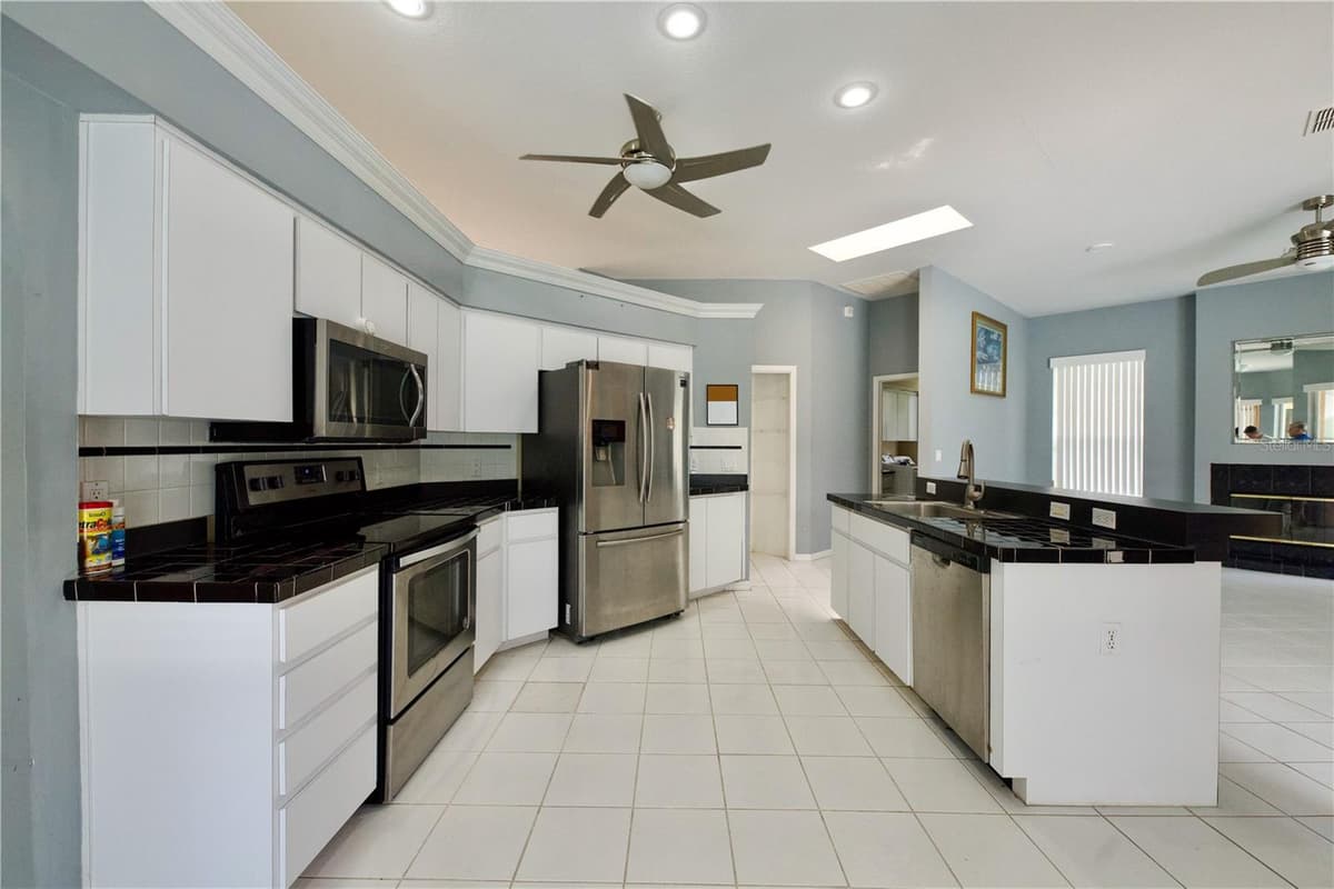 13808 RUDI LOOP — photo 11 of 33