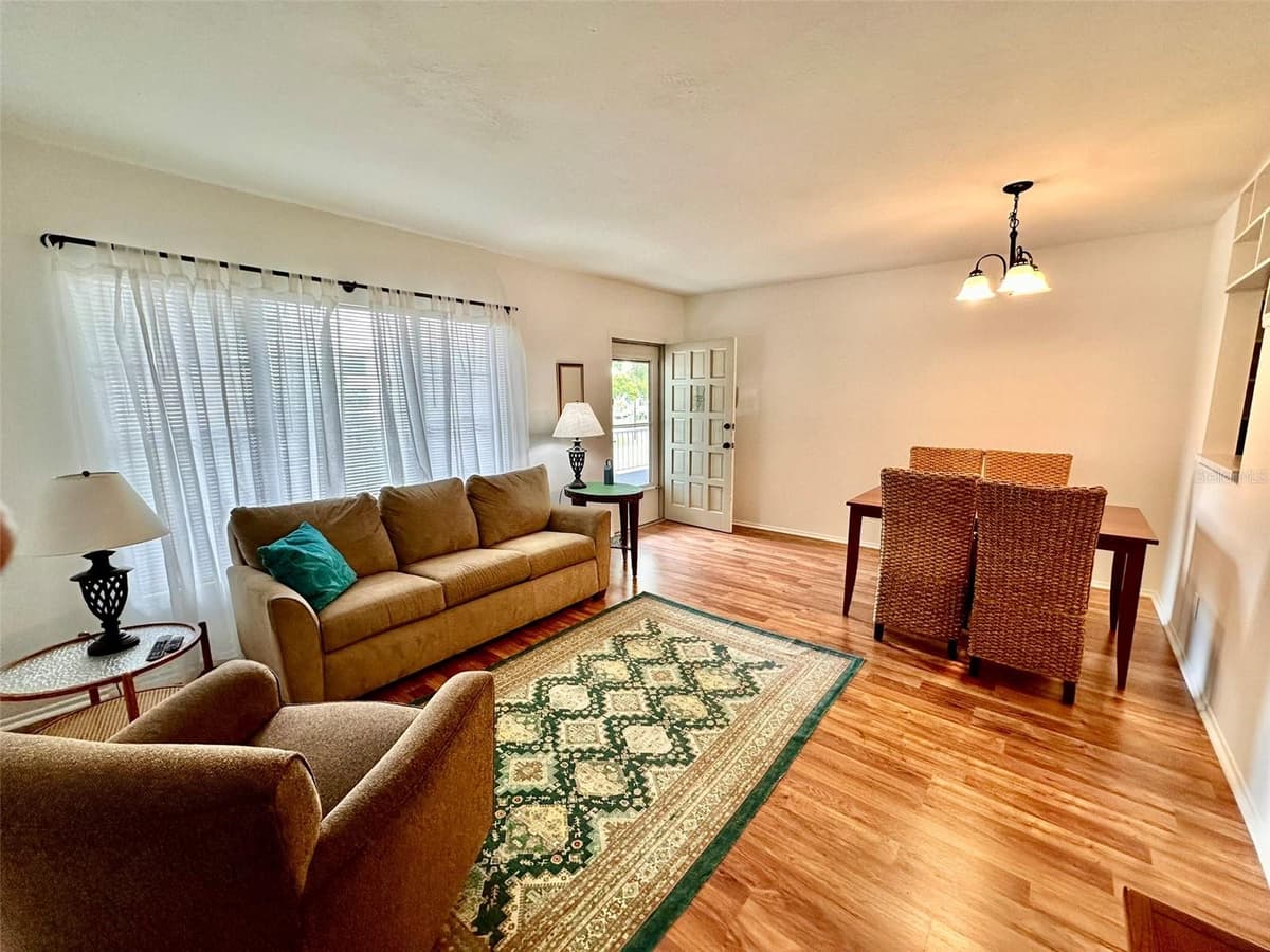 2100 WORLD PARKWAY BOULEVARD — photo 5 of 38