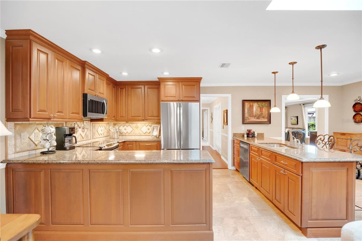 231 WHITE OAK CIRCLE — photo 17 of 62