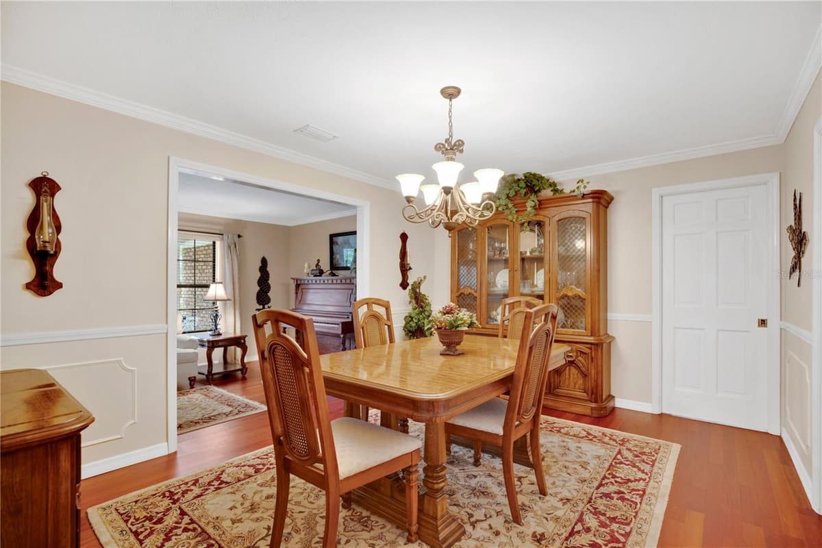231 WHITE OAK CIRCLE — photo 13 of 62